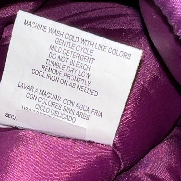 OshKosh B'gosh Snowsuit - Girls 5/6 - Picture 6 of 6